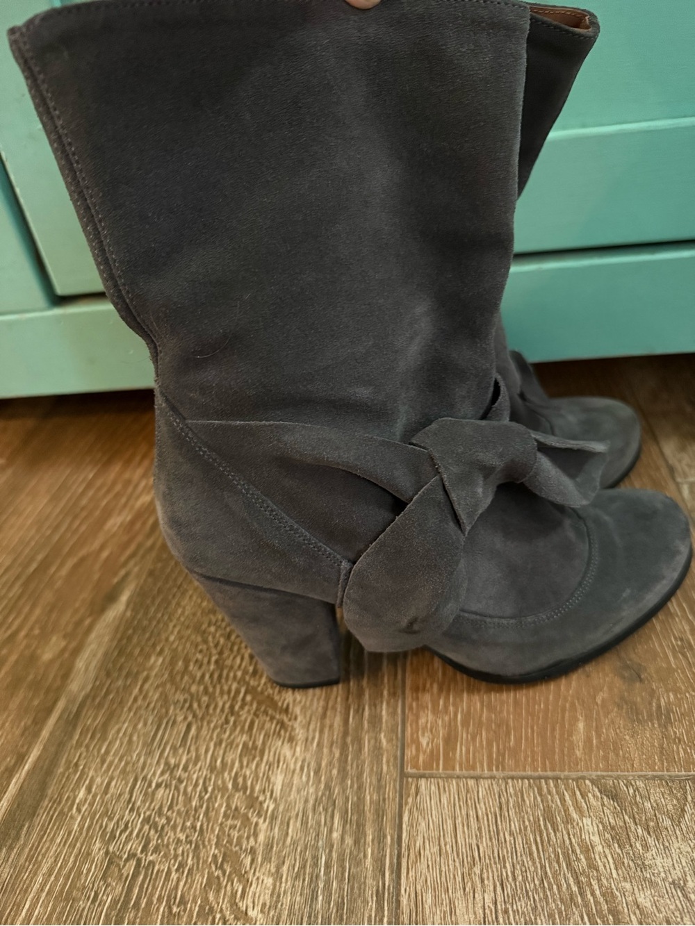 Steve Madden Mitos gray leather suede 3.5” heeled boots bow whimsigoth western 7